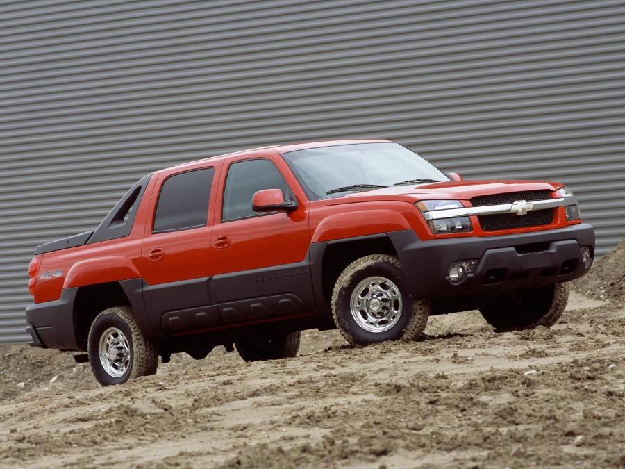  Chevrolet Avalanche 2002 года  (фото 3 из 93)